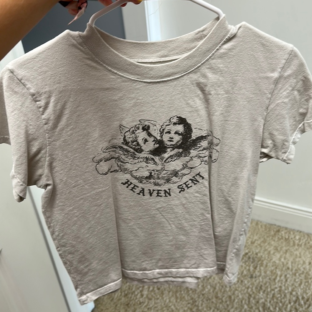 Brandy Melville shirt